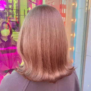 ミディアム カラー レイヤーカット/ 透明感カラー/みずほのヘアスタイル