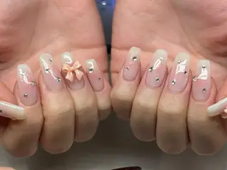 ネイル RAY＋beauty 豊田丸山　小島あいののネイルデザイン