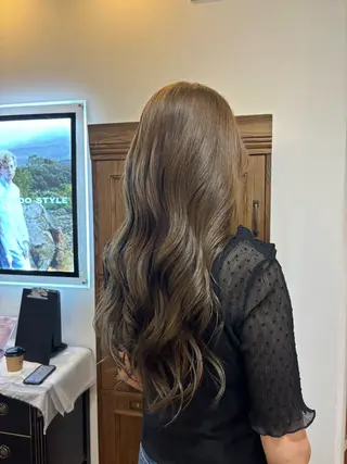 ロング 天野 妃菜のヘアスタイル