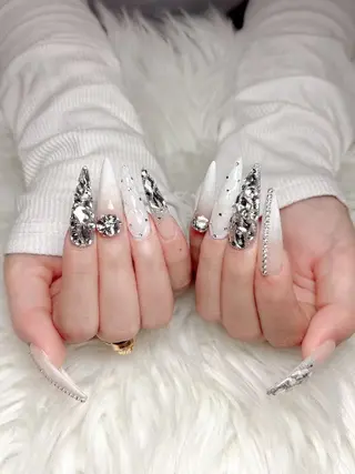 ネイル ENsalon AKIRAのネイルデザイン