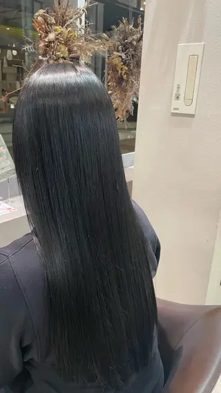 ロング Lolonois 森ノ宮/RINのヘアスタイル