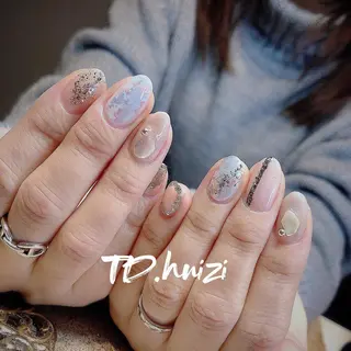 ミディアム めぐみのネイルサロン 惠のネイルデザイン