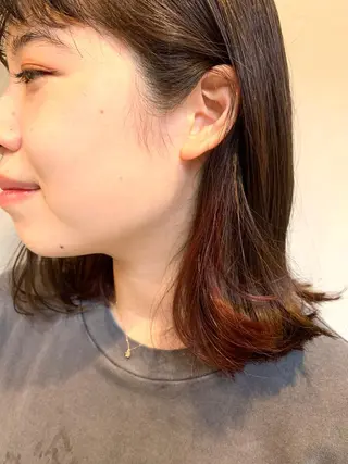ミディアム カラー ハイライトが 得意なニキです😊のヘアスタイル