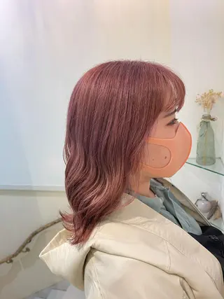 ミディアム カラー イシイ シオリのヘアスタイル