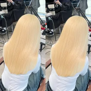 セミロング youres hair 新宿3丁目店所属・🍫ハイトーン✖︎ 髪質改善🍫柴田のヘアスタイル