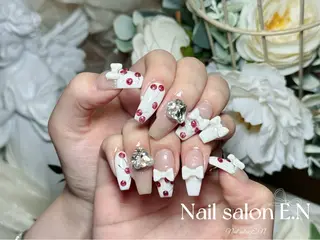 ネイル E.N🦋 長さ出し/持ち込みのネイルデザイン