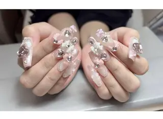 ネイル red veil所属・さ きのネイルデザイン