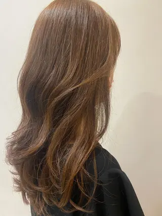 カラー EAST HAM head shop所属・岩崎 澪のヘアスタイル
