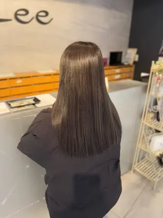 セミロング Lee京橋 上山裕生のヘアスタイル