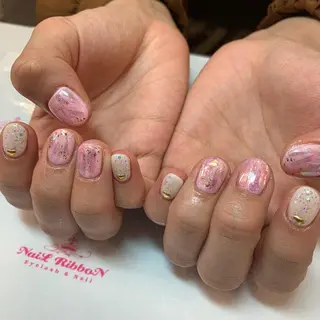 ネイル ネイルリボン 受付スタッフのネイルデザイン