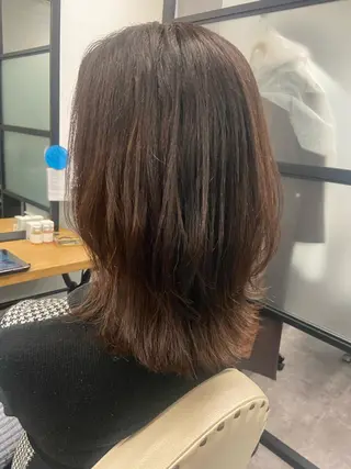 ミディアム natsumi / N°ariaのヘアスタイル