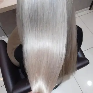 カラー F.hair salon所属・ハイトーン×髪質改善 🌈しゅんだい🌈のヘアスタイル