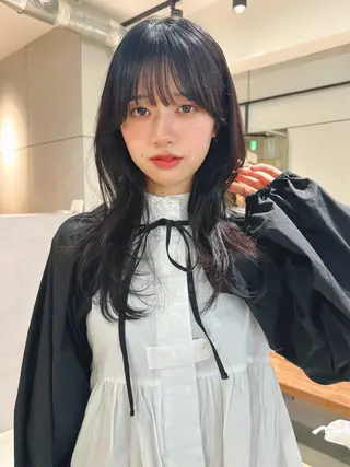 ロング カラー パーマ 🫧小顔×似合わせ× 透明感カラー🫧のヘアスタイル