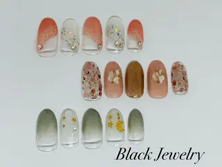 ネイル 鈴木 綾子のネイルデザイン