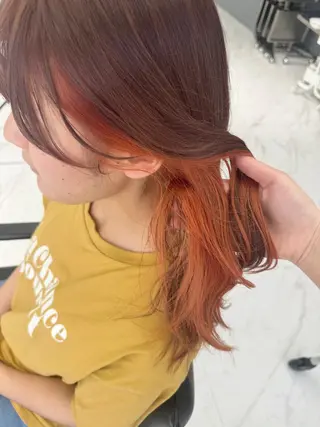 ロング Mana/ハイトー ン/レイヤー/ウルフのヘアスタイル