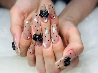 ネイル H’ami nailsalon 新大久保店所属・リサ 長さだし✨のネイルデザイン