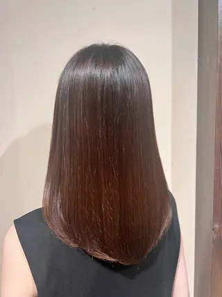 セミロング Luster Friends所属・まゆ | 艶カラー | ストレートのヘアスタイル