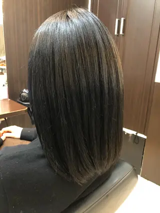 カラー ショートボブ✨️ 池田芽生のヘアスタイル