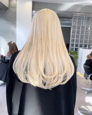 ロング カラー cinq所属・ハイトーンカラー/ sorane♥️のヘアスタイル