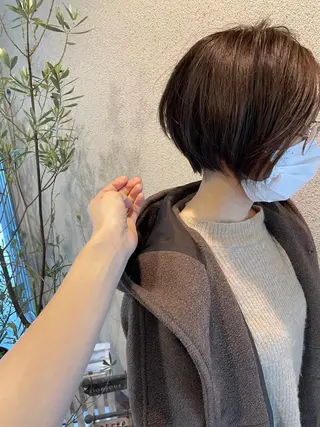 ショート カラー 佐々木 麻純のヘアスタイル