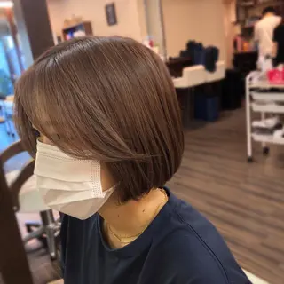 ミディアム カラー 山崎 絵莉香のヘアスタイル