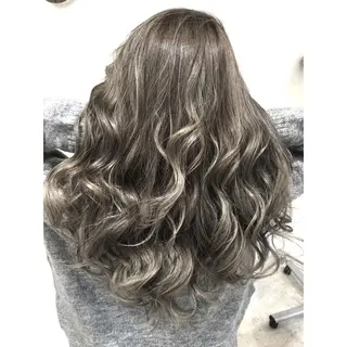 ロング カラー 井上 一平のヘアスタイル