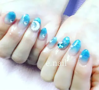 ネイル e.nail所属・和賀井 恵理のネイルデザイン
