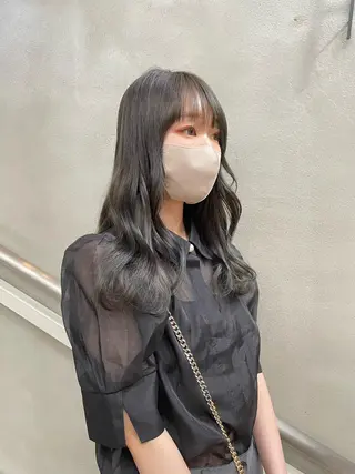 ロング カラー 佐藤 永夏のヘアスタイル