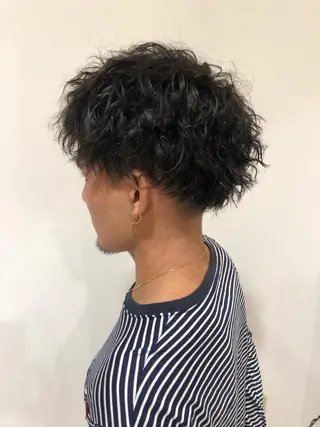 ショート パーマ メンズ ヤマモト マイのヘアスタイル