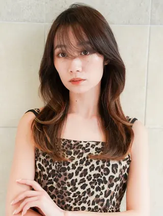 ロング カラー 幕内 梨乃亜のヘアスタイル