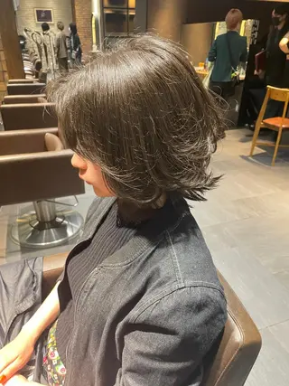 ミディアム ブリーチ＆縮毛矯正 🧸tomoki🧸のヘアスタイル