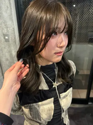 セミロング カラー NORA saya🍀のヘアスタイル