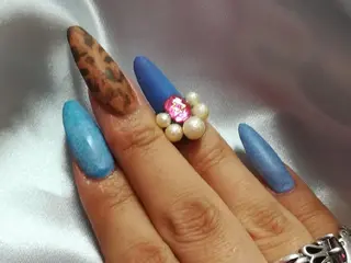 ネイル 深爪を断らない スカルプ高評価店のネイルデザイン