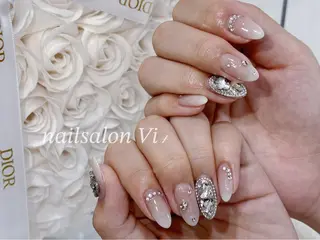 ネイル Nailsalon Vi+ももか🩷のネイルデザイン