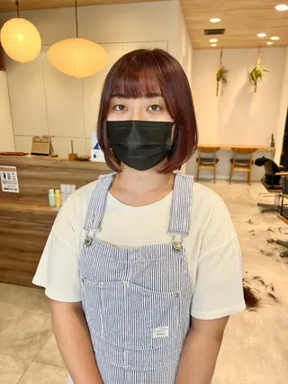 ショート カラー Oasisgarden所属・レイヤー/ブリーチ MOMOのヘアスタイル