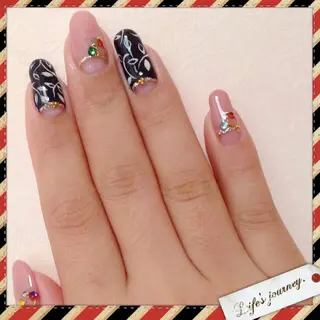 ネイル ネイル＆フラワーサロン〜Ri✦hiro〜鳥栖店所属・HIRATA RIEのネイルデザイン