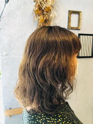 ミディアム パーマ 本多 美羽のヘアスタイル