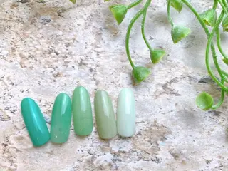 ネイル ネイルサロン&スクール GINA所属・藏野 優花のネイルデザイン