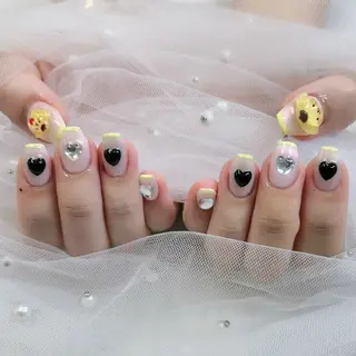 ネイル パーツ全部¥110 サロンミミのネイルデザイン