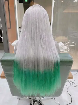 ロング カラー ヘアアレンジ 𝐑𝐈𝐍𝐊𝐀 🐣🩷のヘアスタイル