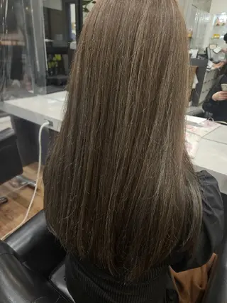 ロング カラー 関口 友菜のヘアスタイル