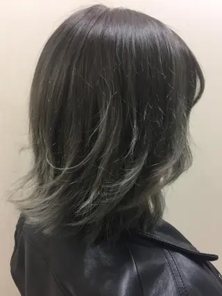 ミディアム カラー 金崎 新吾のヘアスタイル