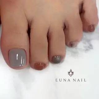 ネイル アトリエ　ミモザ所属・いまむら あかりのネイルデザイン