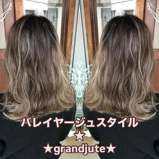ミディアム カラー grand juteのヘアスタイル