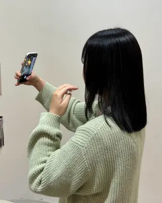 カラー 藪田 鈴のヘアスタイル