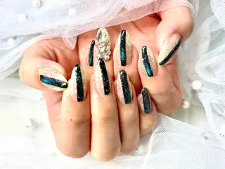 ネイル Queennail 北堀江megumiのネイルデザイン