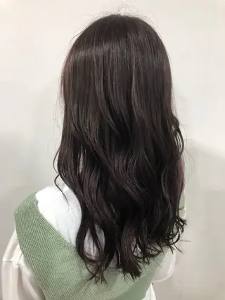 ロング 東村 桃花のヘアスタイル