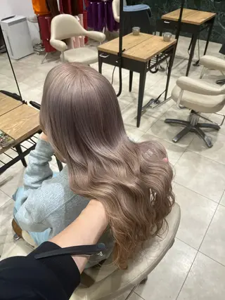ロング カラー 髪の修復専門サロン　hair place VIVE所属・KOTA / ハイトーン/髪質改善のヘアスタイル