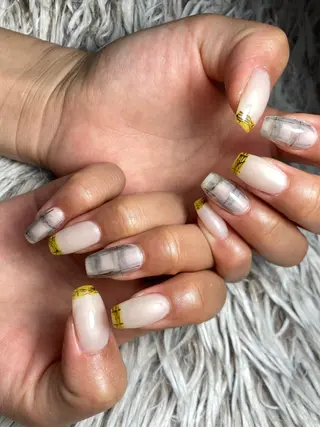 ミディアム ネイル ✴︎ Delightのネイルデザイン