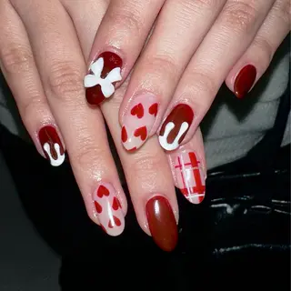 ネイル AIKO🐈‍⬛⭐︎ 大阪/y2k/個性派のネイルデザイン